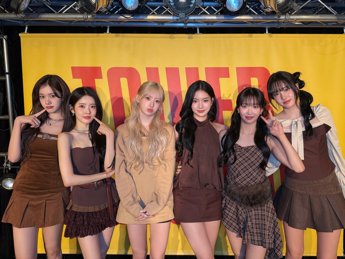 STAYC_JP's tweet photo. SWITHのみんなと素敵な一日を過ごせて、とってもHAPPYでした♥️

タワーレコード渋谷店のイベントに来てくれたSWITH、そして今日は来られなかったSWITHも…
また2月に会えたらうれしいな🌠

今日のLive🎤で「これ聴けてよかった！」って思った曲があったら、ぜひ教えてね😉❣️

お休みなさい👋SWITH https://t.co/m4PxNGTn8Z