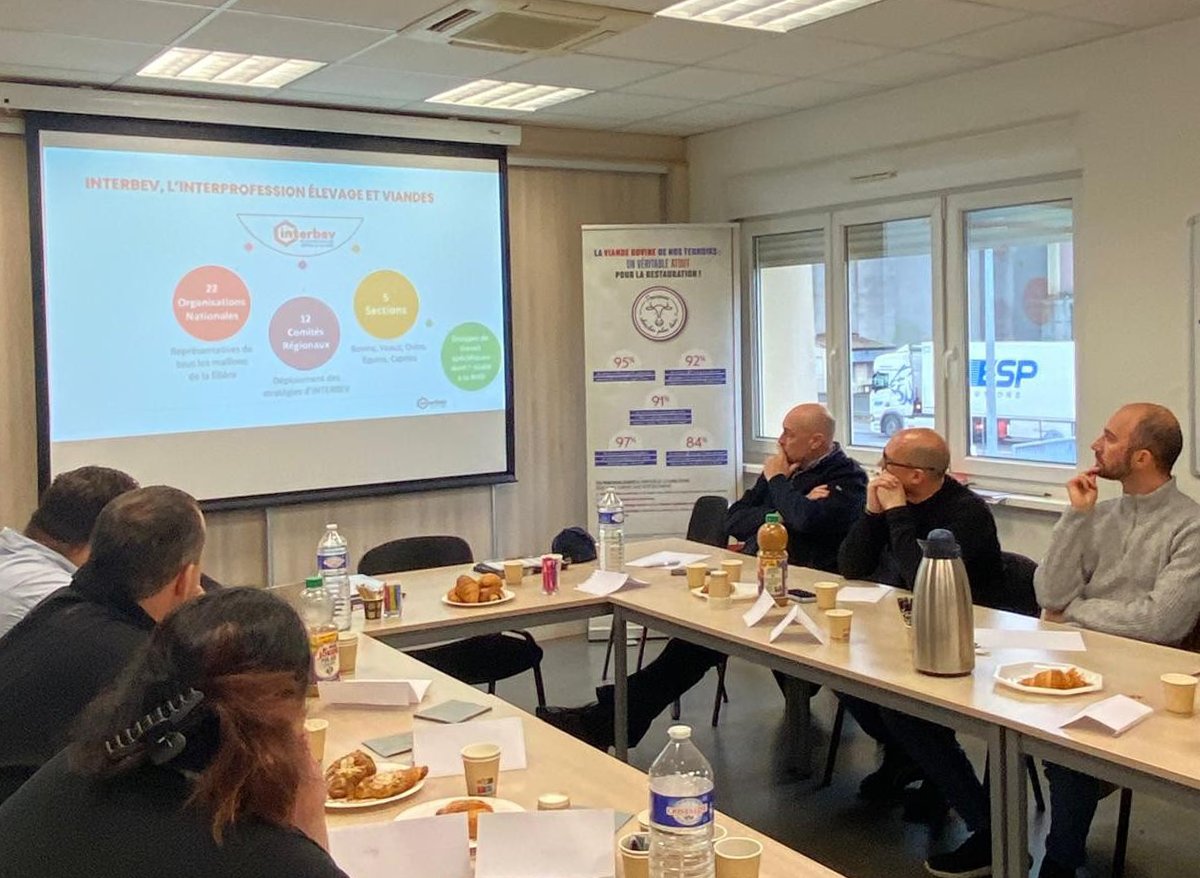 Clap de fin pour les masterclass auprès des équipes de vente Promocash

Dans le cadre d’un projet commun visant à sensibiliser les restaurateurs aux atouts des viandes de bœuf et de veau issues de nos terroirs, INTERBEV et PROMOCASH ont organisé plusieurs masterclass cet automne.