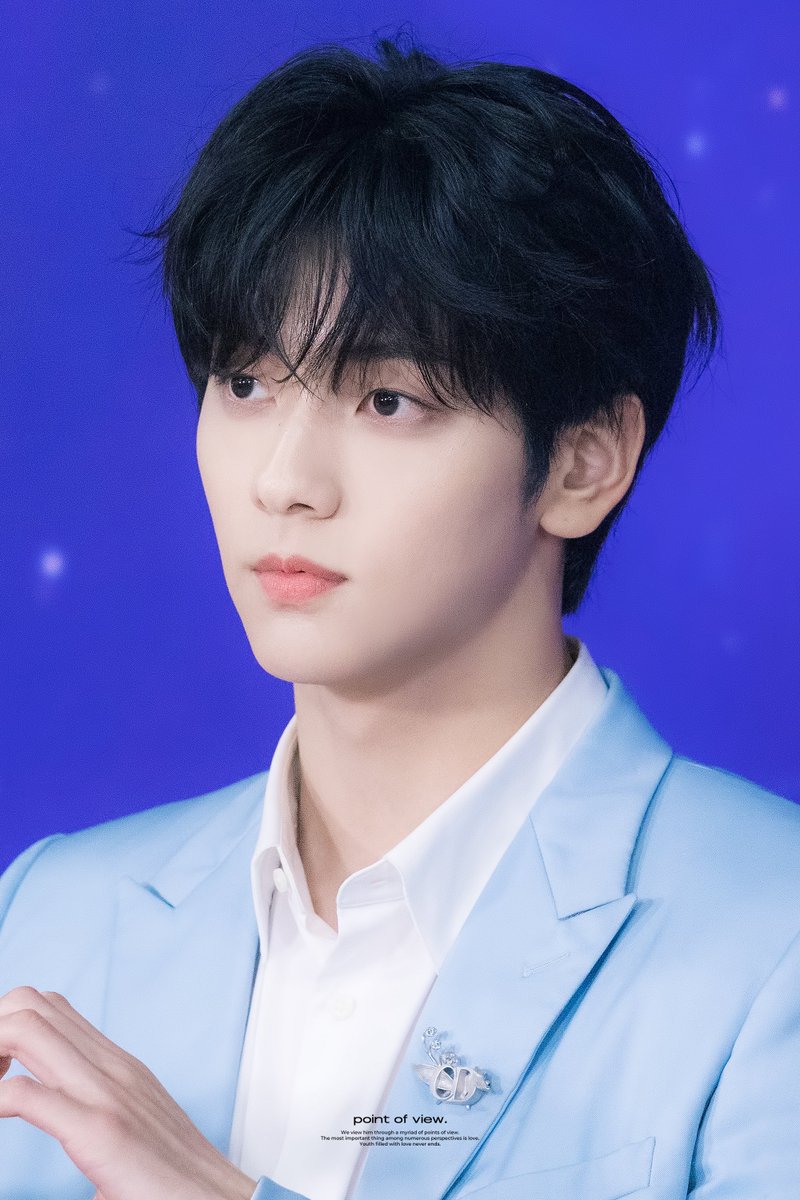 pov_1205's tweet photo. 오랜 사랑이 쌓여 따듯해진 겨울
같이 손 잡아주는 수빈이가 있어 다행이야
생일 축하해💙

#눈토끼수빈과함께하는_하이얀행복
#25SilverPagesofSoobin https://t.co/Xd8ZTTUFat