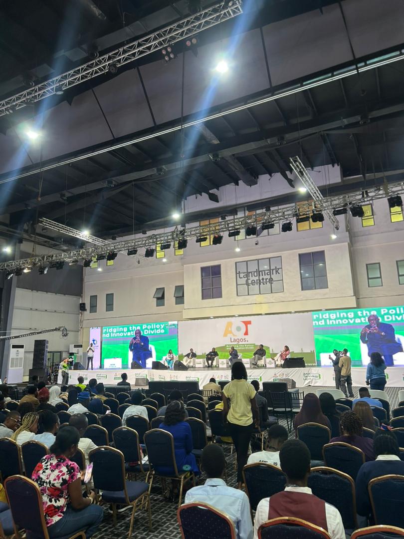 Apodissi tweet media