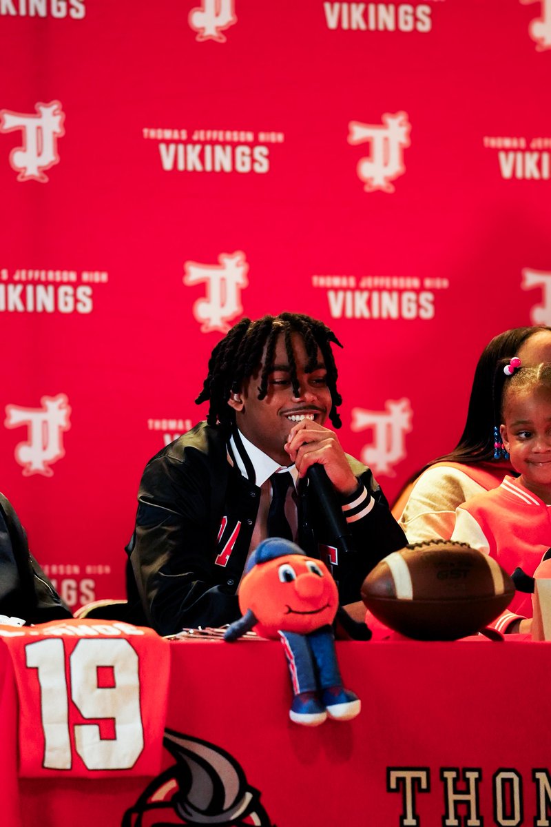 AmareGough's tweet image. All said and done!! Time to work!! Thank you @VikingsTj @VANextLevel @MrBanks434 #AGTG #InDueTime