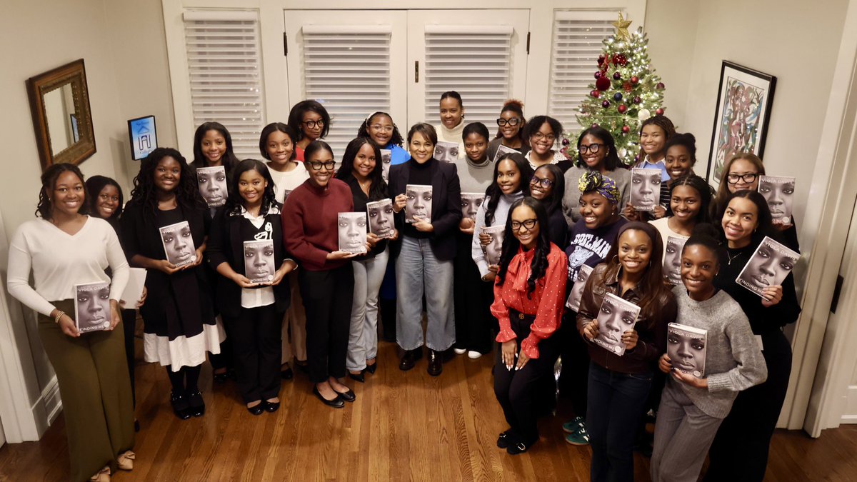 Spelman College tweet media