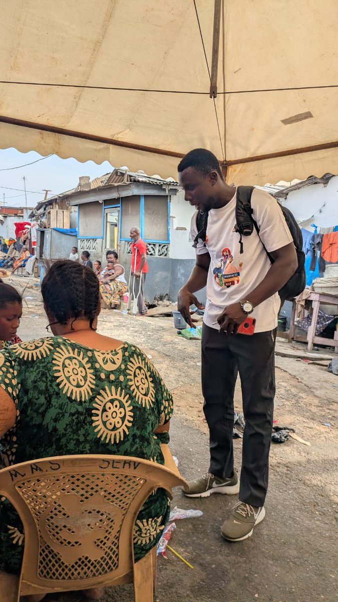 YouthKommunity's tweet photo. Ending HIV starts right where we live, our communities. When we come together, stigma breaks, knowledge spreads, &amp; testing becomes normal. #GenZAgainstHIV campaign uses a Community-based advocacy approach to create awareness. One community, one conversation, one goal. @AfriYAN_Gh https://t.co/80uoQfwXC3