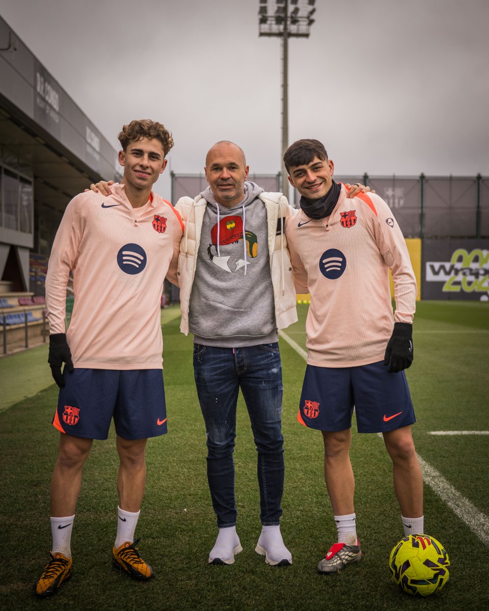 FCBarcelona_es's tweet image. ¡Menudos tres mediocampistas! 🤯