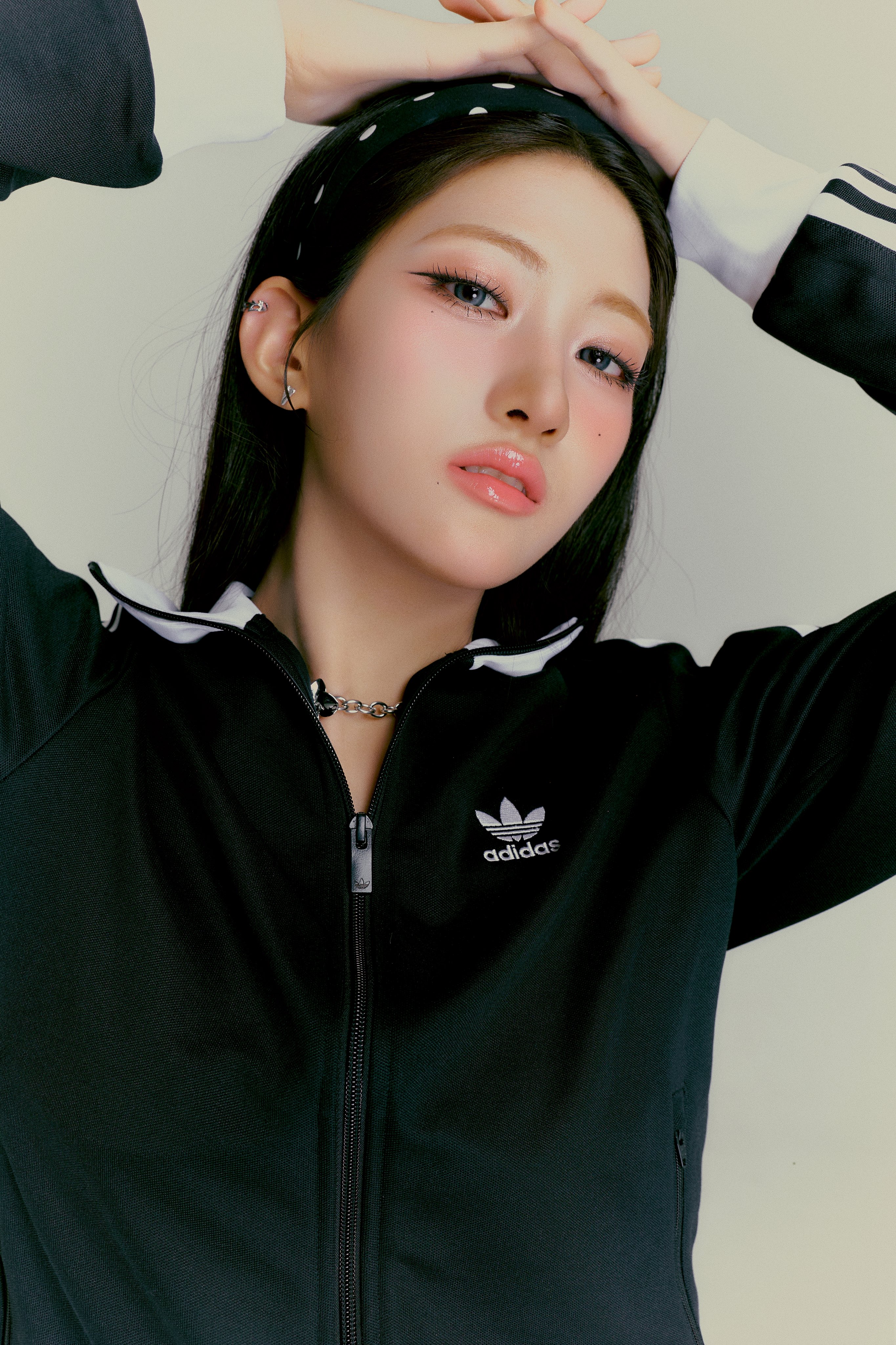 G7VVUAlaYAAzEuf?format=jpg&name=4096x4096