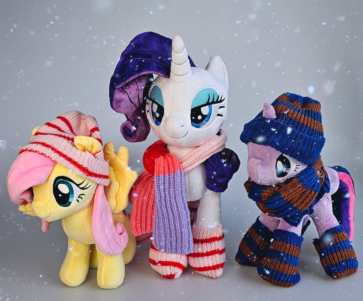 Winter fashion darling~ 
Quick holiday giv3away - comm3nt &amp; share for a chance to get a cute winter plushie dress-up set!