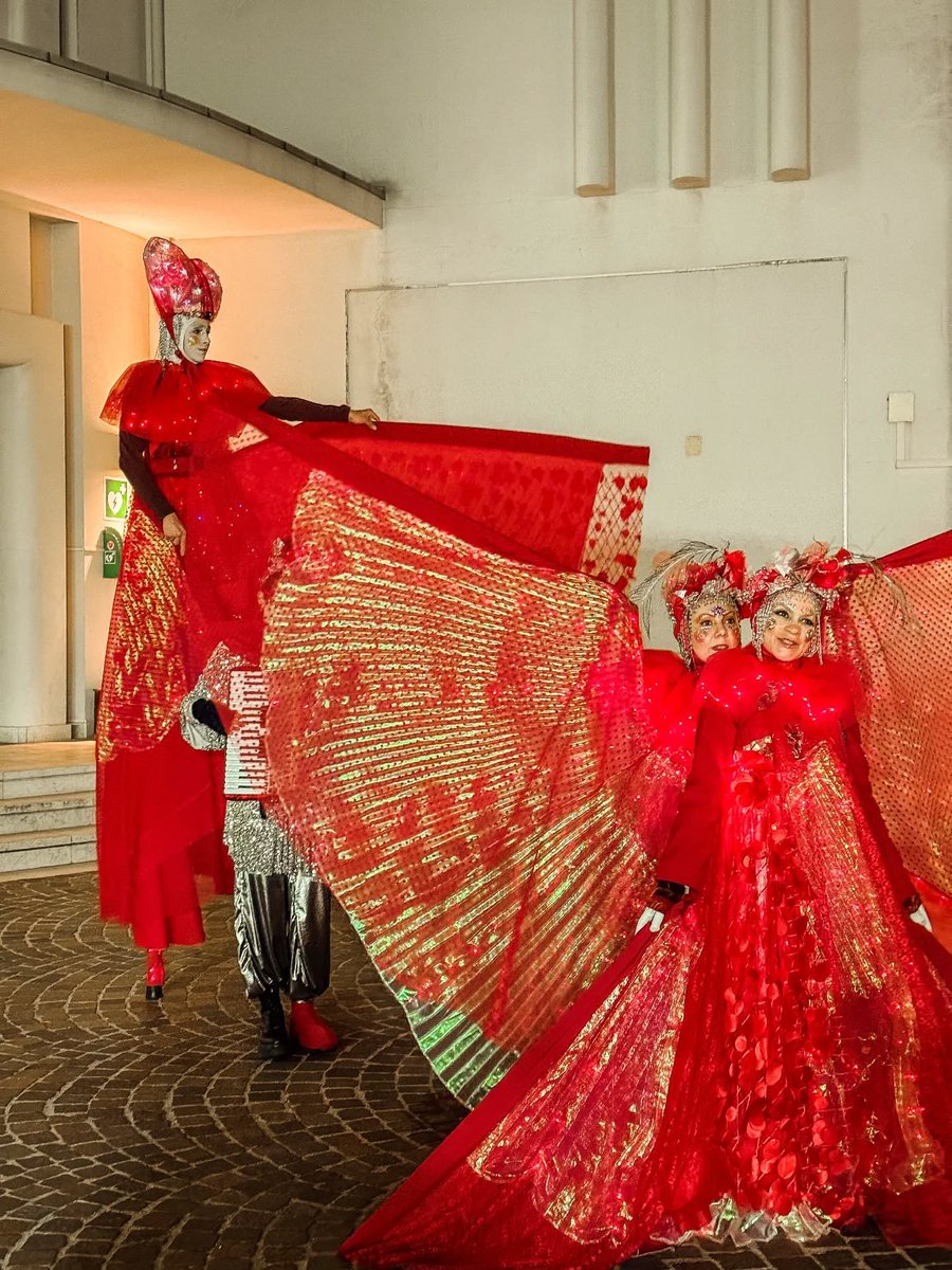 🪭 “In punta di piedi – Festival delle Meraviglie erranti” al Caorle Christmas Time 🎄🎁 Domenica 7 e sabato 8 dicembre nel centro storico di Caorle ➡️ comune.caorle.ve.it/novita/in-punt… | #caorle #caorlenews
