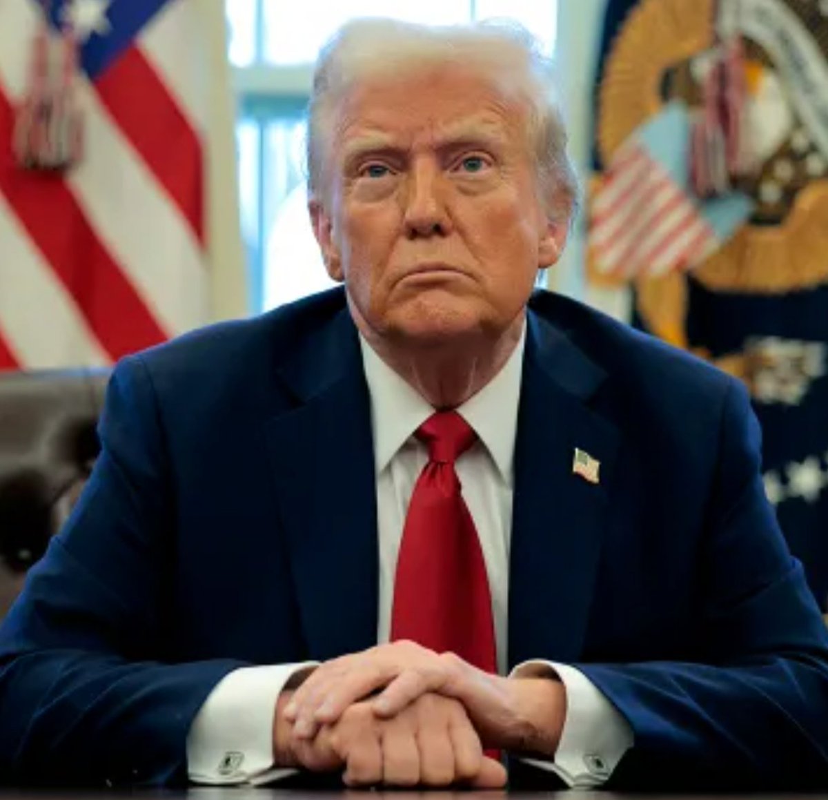 🚨🇫🇷JUST IN: French President Emmanuel Macron just said that Unites States might “betray” Ukraine.

Wait… a man who's wife is actually a man, wants to call Trump a traitor?

Correct me if I’m wrong!?