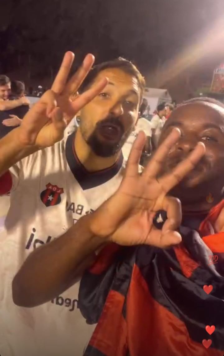 DAOO07's tweet photo. @nova_BAY_ @TheChampions 3 penales una final, copa de Cartón gracias a un muy mal arbitraje.  Felicitaciones @ldacr https://t.co/uAJS3FFfpx