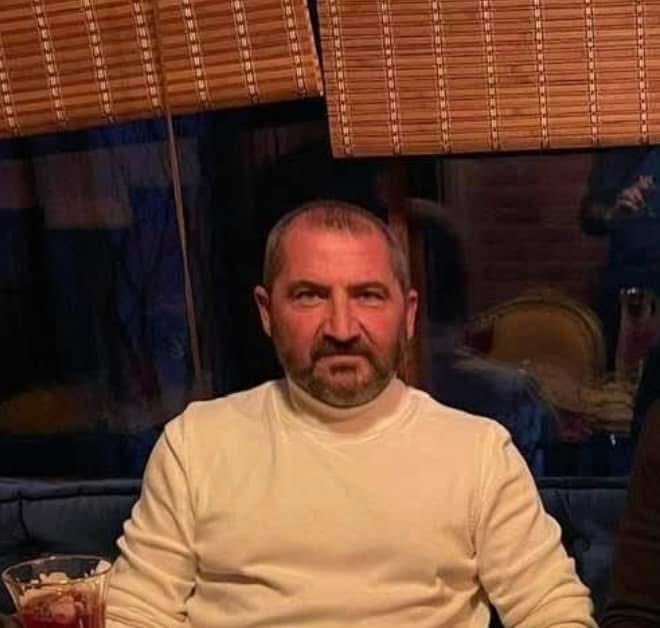 Sükutumuzdan bir şey anlamayan ,
Sözümüzden hiç anlamaz.
Varsa yoksa sükut ,
Söz her insanın yapabileceği bir şey ,
Sükut ise sözünde üstüne çıkabilenlerin marifetidir.
Hayırlı cumalarımız olsun