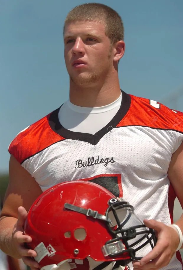 👀DID YOU KNOW👀

After yesterday’s signing by <a href="/izayia_williams/">Izayia williams</a> to <a href="/FSUFootball/">FSU Football</a>, Zay becomes only the SECOND EVER D1 signee to come out of Tavares Football, following Josh Linam (<a href="/CoachLinam/">𝙅𝙤𝙨𝙝 𝙇𝙞𝙣𝙖𝙢</a>) who signed to <a href="/UCF_Football/">UCF Football</a> in 2007! 

History for Tavares Football!

🔴⚪️ #TavaresMade