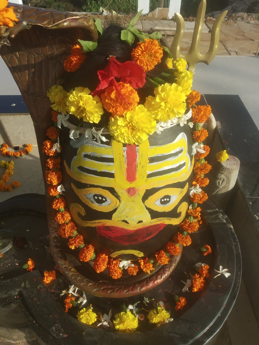 Shreesanth65322's tweet photo. @ManojSr60583090 हरहर मांहांदेव बस इतना समझ लेव दादा तुलसीराम ओवेशी में घुस गया अब मुस्लिम क्या करेंगे ओवेशी आरती कर गया https://t.co/e0fS7VNofI