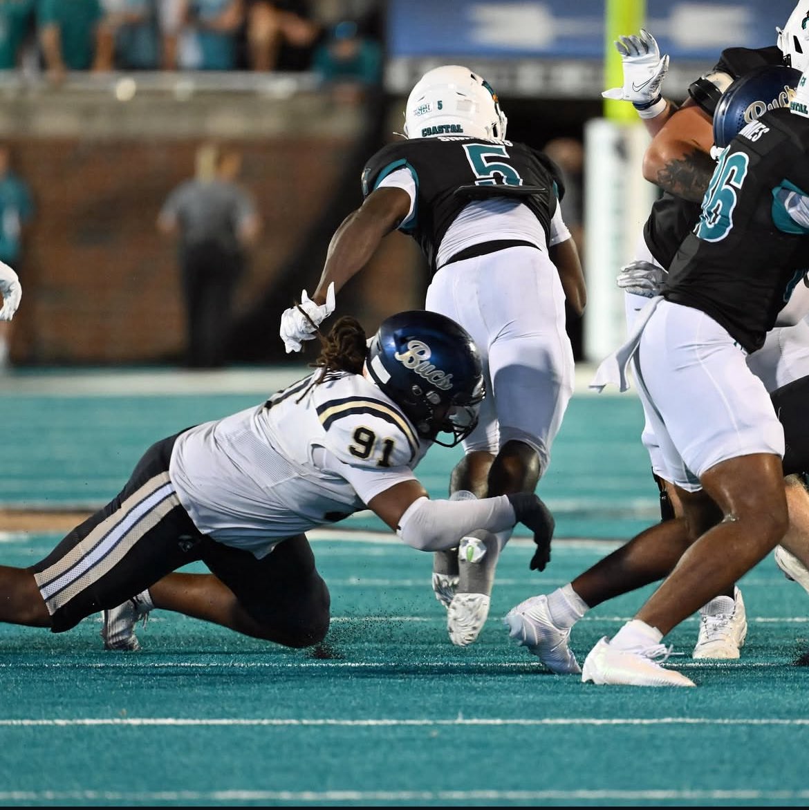 rasheed_eric's tweet image. Blessed to receive an offer from Charleston Southern University @Coach_Vince_