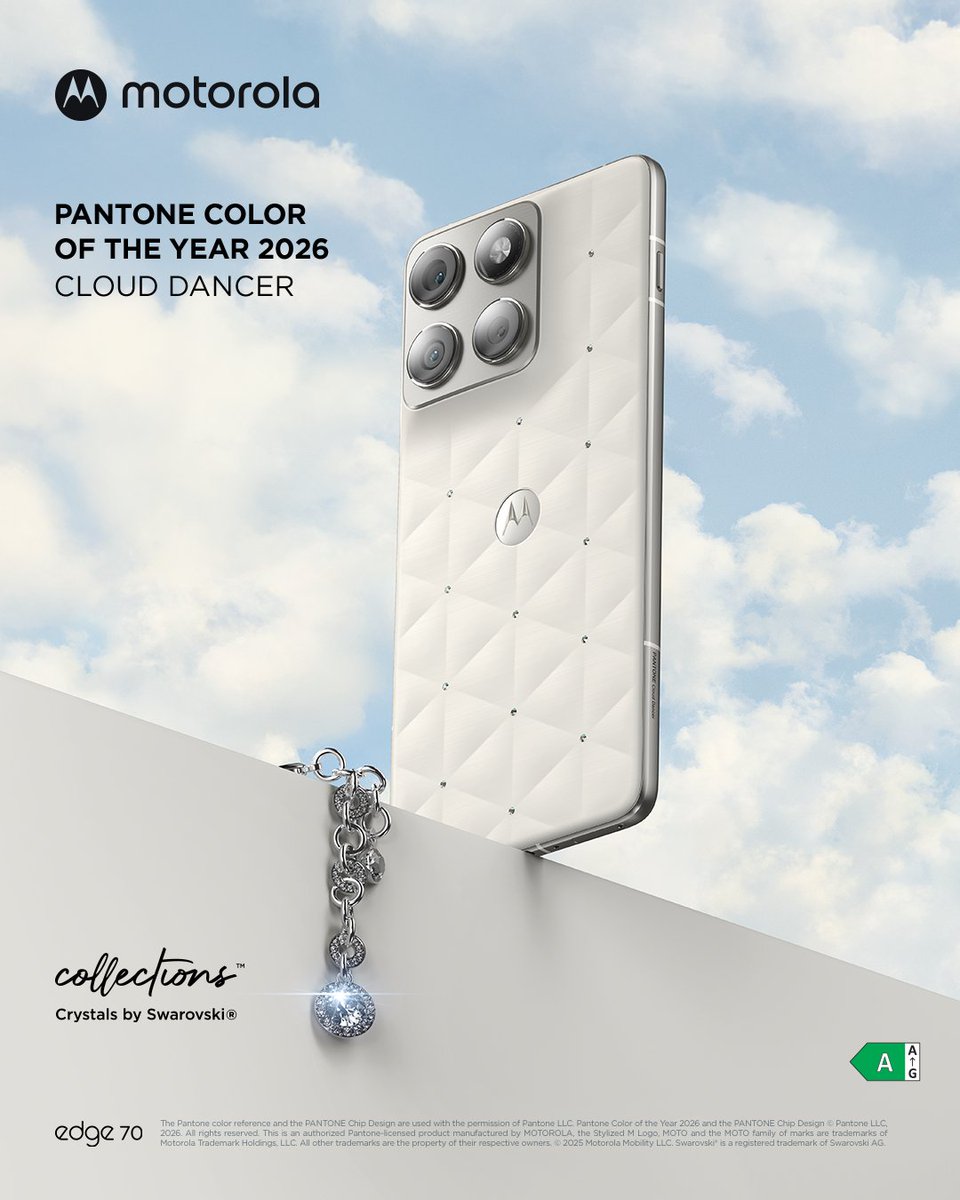 Motorola_Saudi's tweet image. لمسات Cloud Dancer من Pantone 2026 مع لمعان Swarovski® على motorola edge 70… توازن بين البساطة والرقي يلهم كل فكرة.
تعرف أكثر على الشراكة: motorola.com/pantone

#ColoroftheYear2026⁣ #ColoroftheYear #COY2026 #clouddancer
