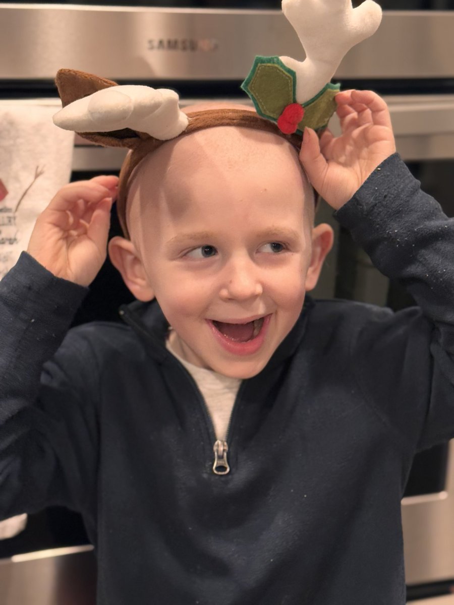 sarahwroblewski's tweet photo. Holiday shopping at @KendraScott today-Sunday ?! ✨
Use code GIVEBACK-DEC25 at checkout & part of your purchase will support Declan’s battle with stage 4 brain cancer!
Plus we will be at the Dedham location Saturday! Join us! #DeclanStrong💛🎗️ #ThumbsUpForDec👍 https://t.co/HzWqjVO9nt