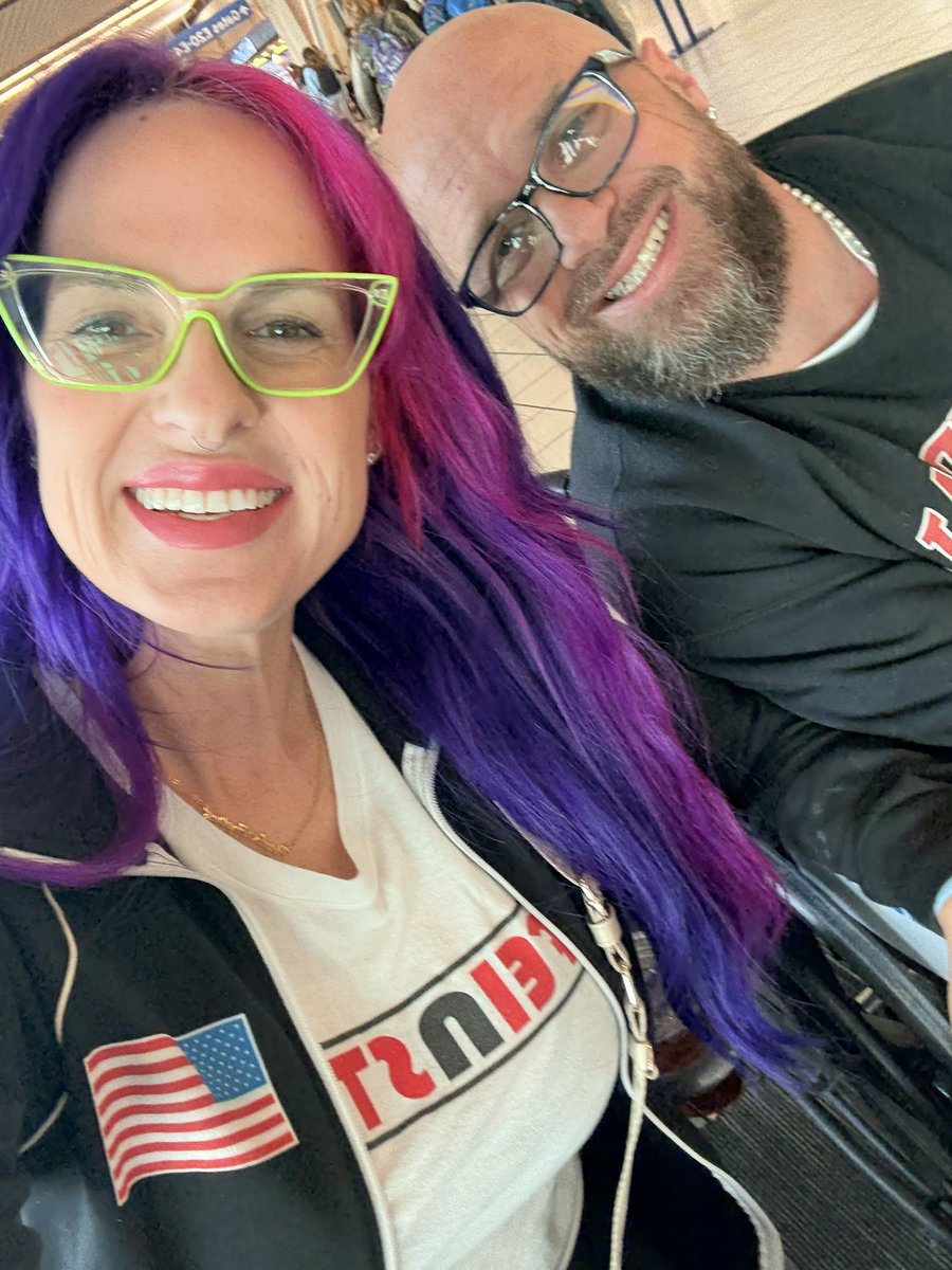 PurpleTemptres's tweet photo. We are off to @sadieandrewsxxx Cabin! Make sure you tune in tonight on the @TheHotWifeTour free page so see 9 sexy ladies ! @Purpletemphubs @Destinyjjamess @Lovelyleahxxx @Kinklifecouple @emmilymaarie @thecalliecarter @BriBrooksxxx @KummingKaden https://t.co/ktT5zXLNoB