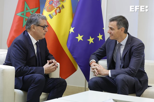 Sánchez ratifica su apoyo a Marruecos sobre el Sáhara y elogia su lealtad en migración.

efe.com/espana/2025-12…