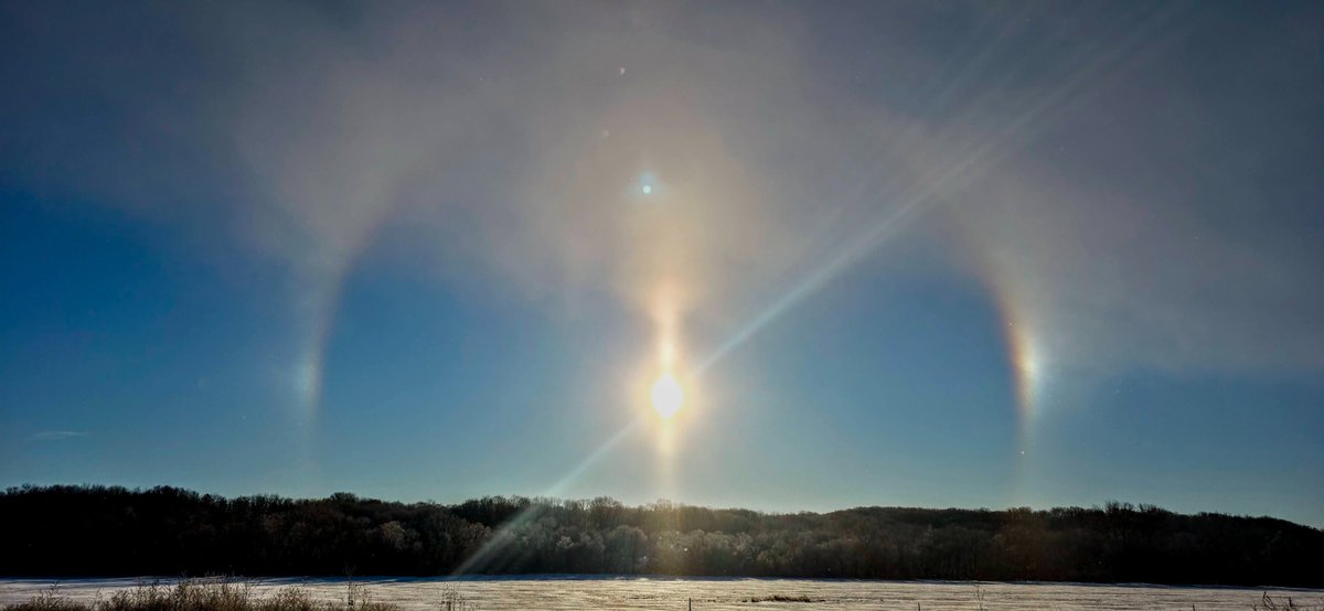 MNCloudProject's tweet image. SUN OPTICS SEASON IS HERE. #mnwx