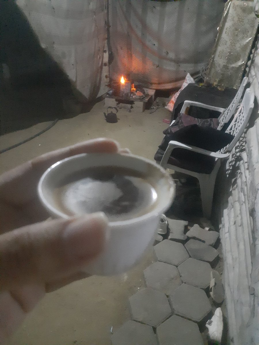 ☕A cup of coffee surrounded by family eases the pain of this life. O God, protect my family and keep them safe from harm. Please contribute to our survival.