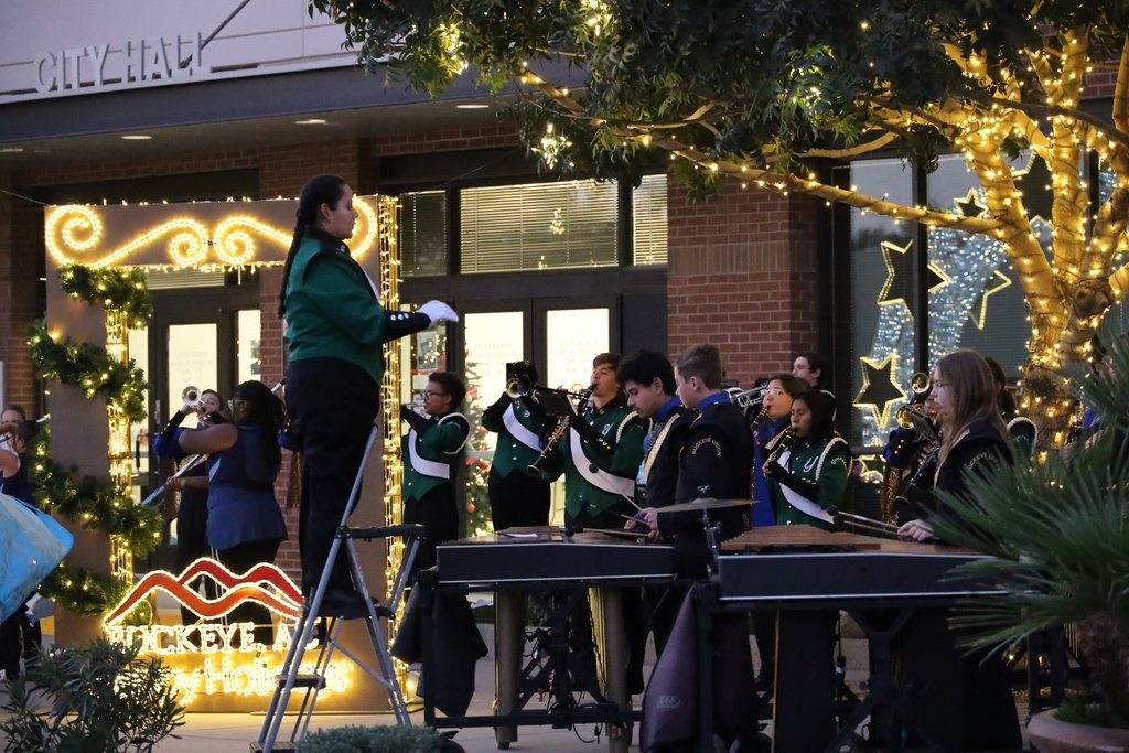 BuckeyeUnionHSD's tweet photo. 🎄 Our BUHSD band students from Buckeye Union &amp; Youngker High kicked off the City of Buckeye Council Award Celebration this past Tuesday! 🎶

#BUHSD201 #BUHSDBand #CommunityCelebration #BuckeyeAZ #BUHSHawks #BuckeyeUnion #HawkPride #YHSRoughriders #Youngker #theYoungkerWay https://t.co/GDJXNQvzXp