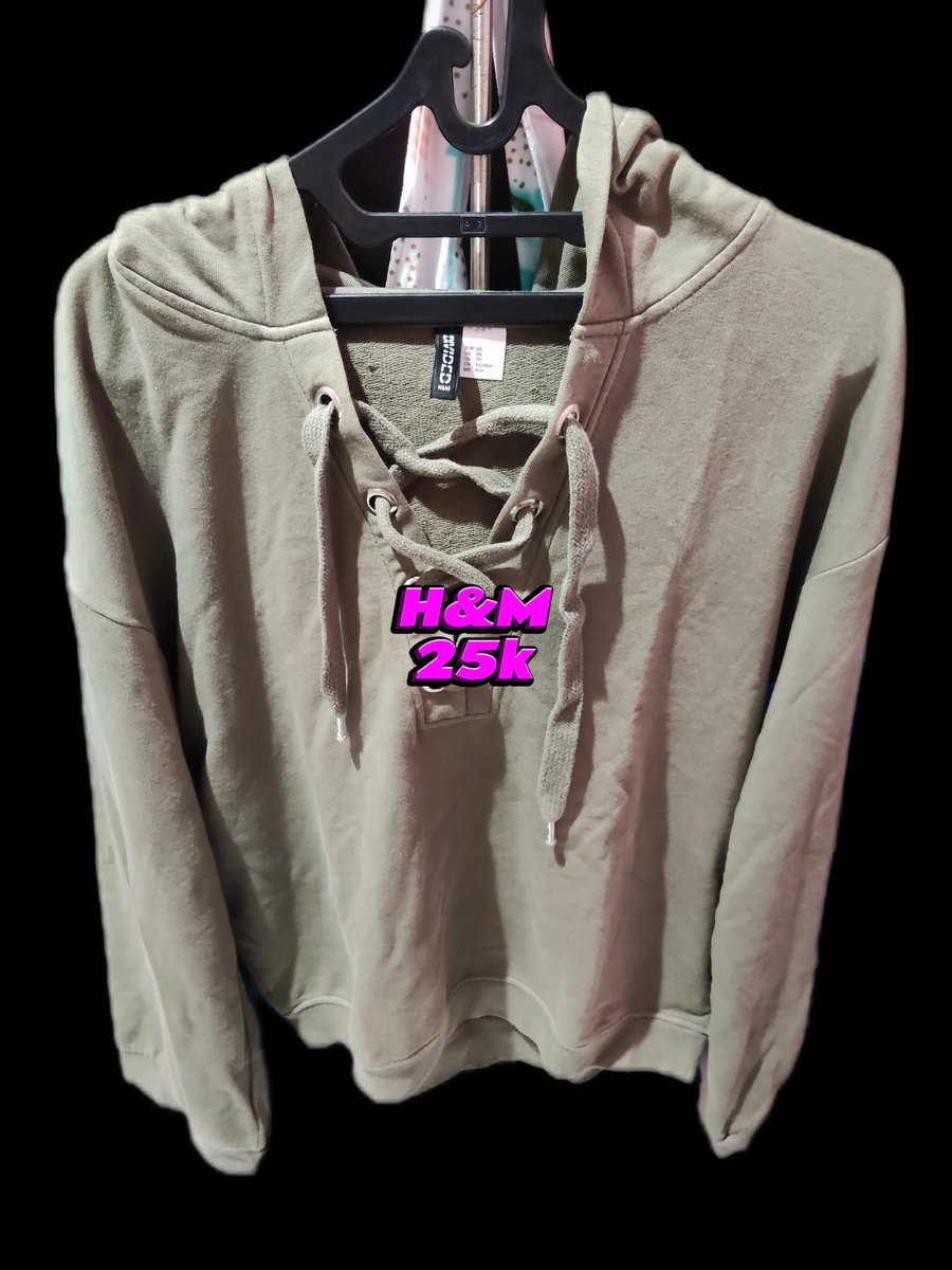 ayya_rishu's tweet photo. @jenaisanttte Crop Hoodie gmn kak? Pl ya https://t.co/3568gOXGqR