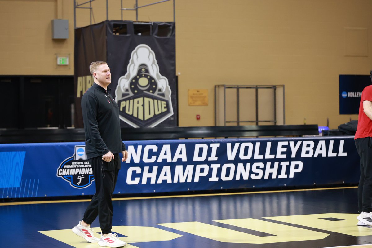 AStateVB's tweet image. The stage is set.

#WolvesUp