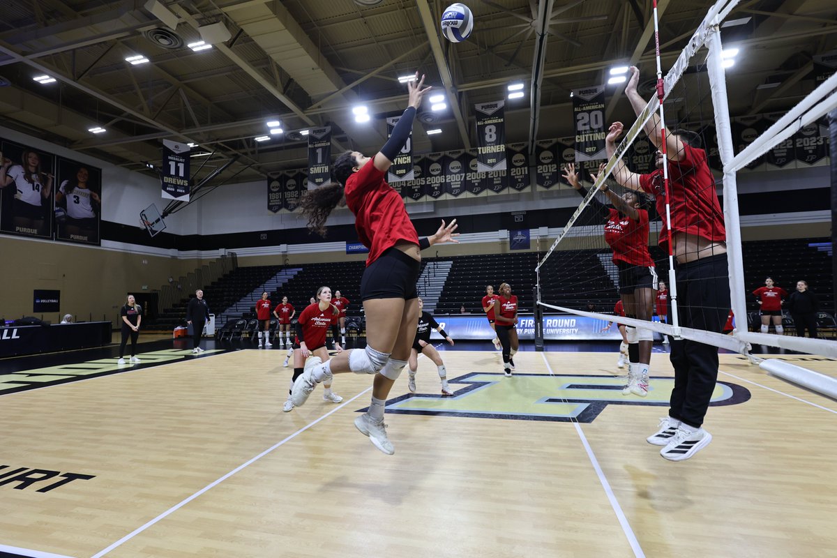 AStateVB's tweet image. The stage is set.

#WolvesUp