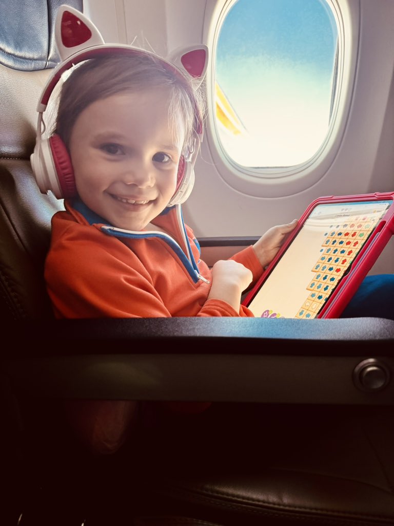 bdoser's tweet image. ✈️✈️ Wheels down in the city of trees.  It’s a business trip as we get ready to secure this championship. Go Orange, Go Big Blue.  @BroncoSportsFB #bleedblue