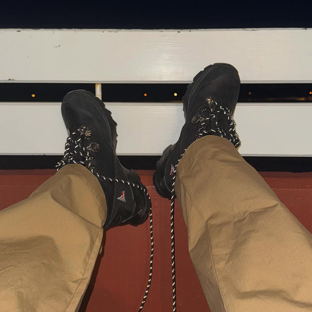 wonjoog's tweet image. Adventure mode: activated.