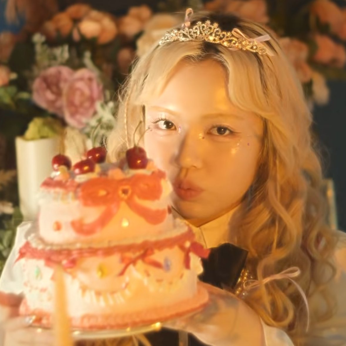 YesYesGirls's tweet image. AMI可愛い！お姫様だ！
お誕生日おめでとう🎂💖💖
#AMI