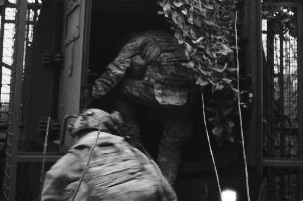 Проявив ч/б плівку з крайньої ротації 🎞️