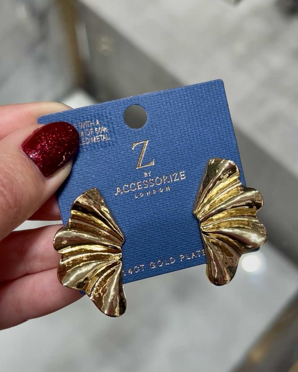 Five Golden Rings💍

Here's some of our favourite jewellery finds in Princesshay 👇 

Perfect for gifting - or treating yourself! 

Shop today in Princesshay. 

#12DaysOfChristmas #Jewellery #FestiveJoy #Christmas #Princesshay #Exeter