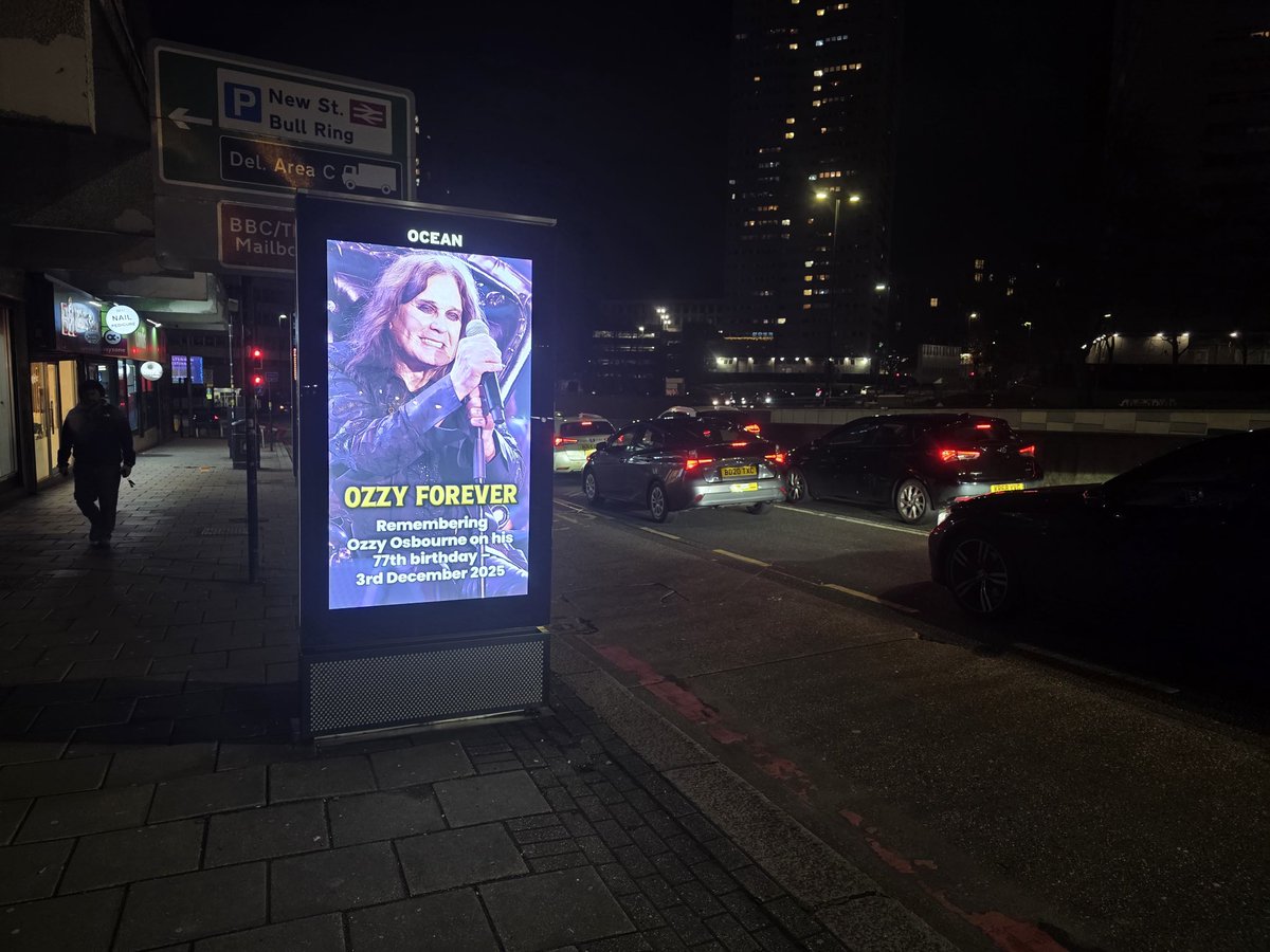 OzzyOsbourne's tweet photo. Birmingham Birthday Billboards provided by @OceanOutdoorUK 
Photo by: @MarkWeissguy https://t.co/ukYVbW76Ni