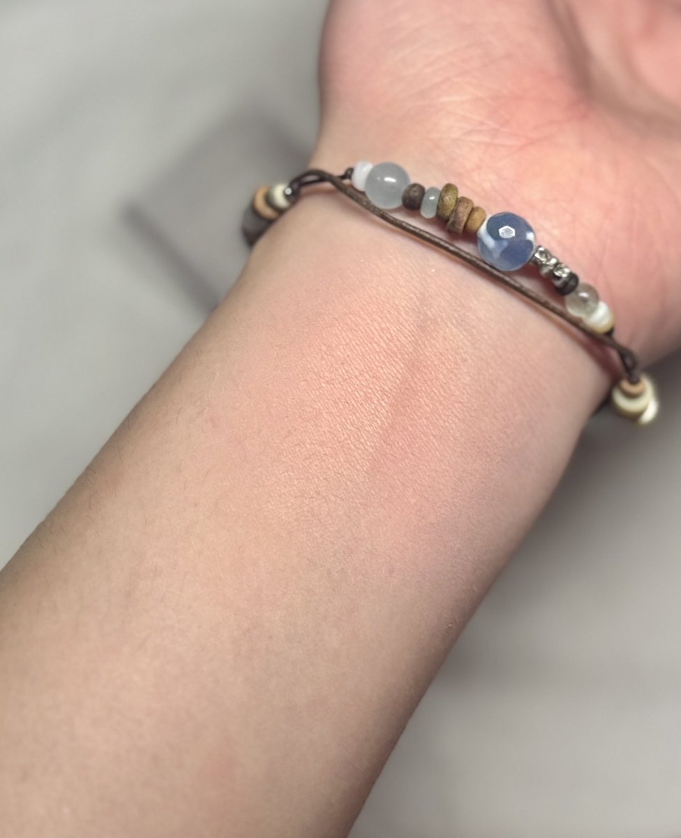 진짜 블러셔로 깔아주기 딱 좋은..
라이트톤이시라면 무조건 이걸 사세요.

• 홀리카홀리카 디어미