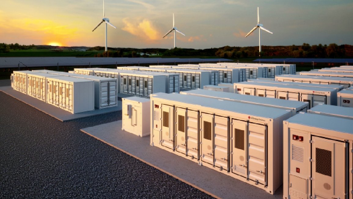 Goduni_Int's tweet photo. Grosse Batteriespeichersysteme sind sehr wichtig für die Resilienz einzelner Staaten. Sie sind ein wesentlicher Teil der Energieinfrastruktur und ergänzen sinnvoll Netze und sogar auch Wasserkraftwerke - wie das in Polen von PGE und LGES mit rund 1.000 MWh demonstriert wird https://t.co/INYDXqBgdb
