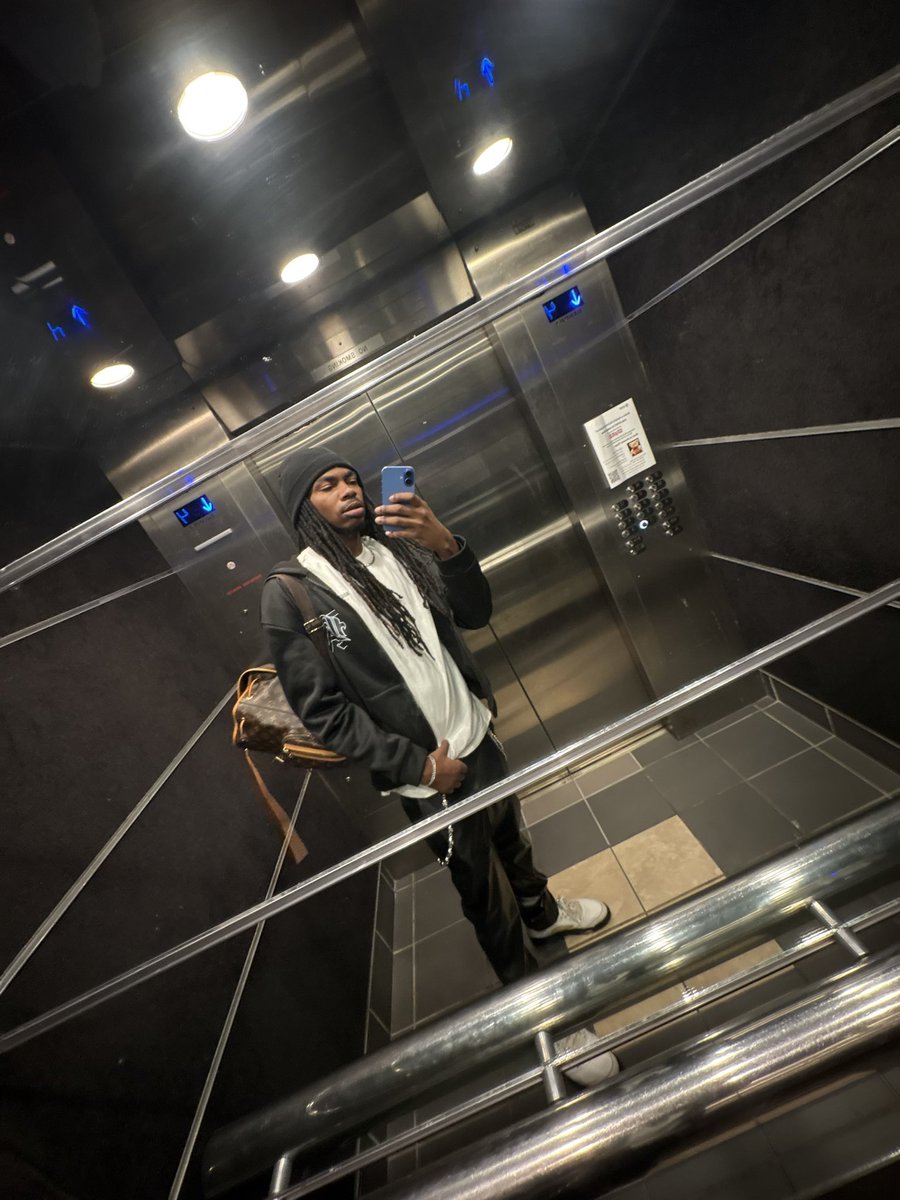 96vision__'s tweet photo. 26 don’t feel so different I still feel 50🙏🏾 https://t.co/fiD9hlF4z2