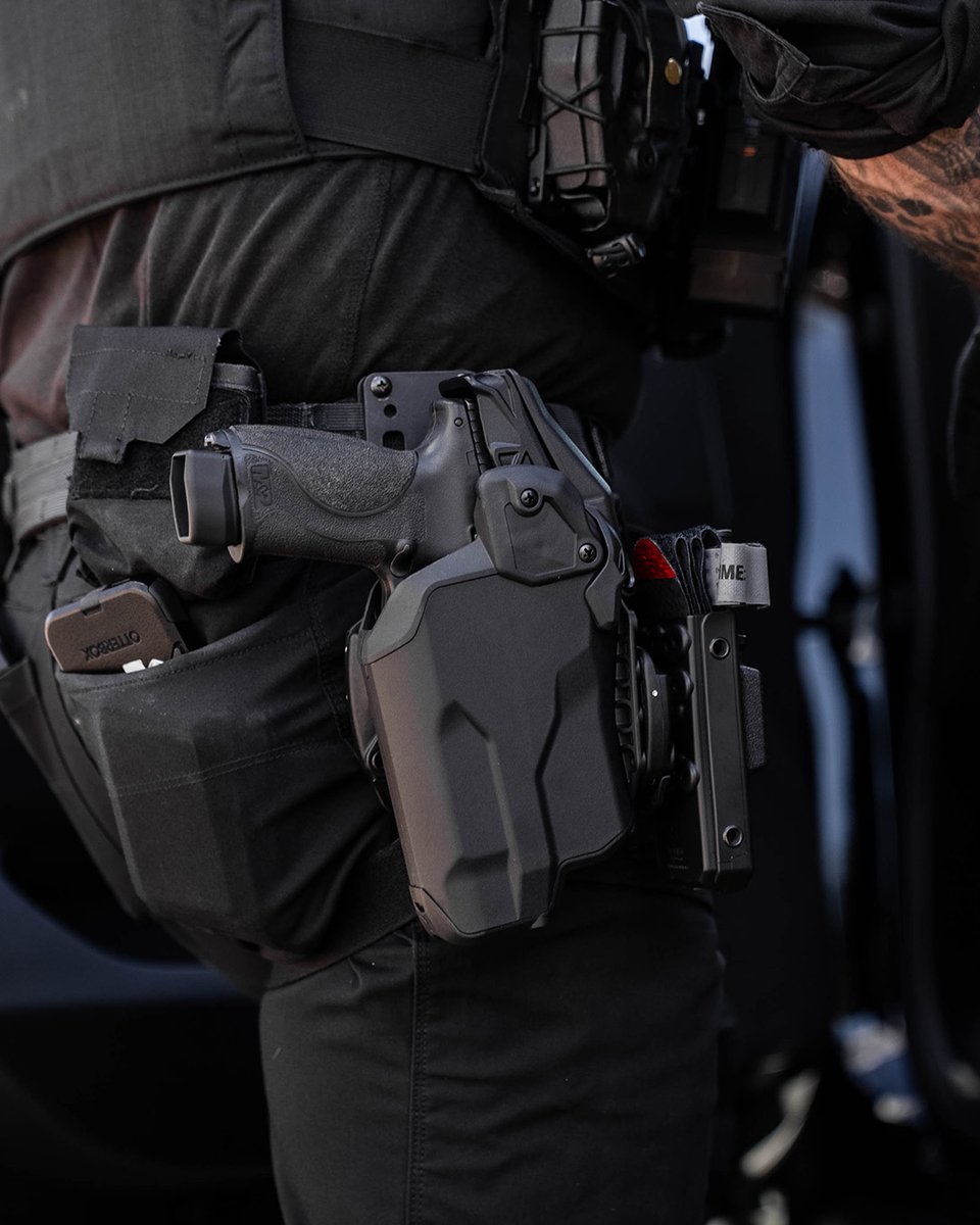 Blade_Tech's tweet image. VALOR® DUTY HOLSTER

Injection-molded using proprietary high-strength, heat-resistant polymers.
Made in the USA with materials engineered to withstand real-world conditions.

Modular, mission-ready performance you can count on.

link in bio.
blade-tech.com/valor…