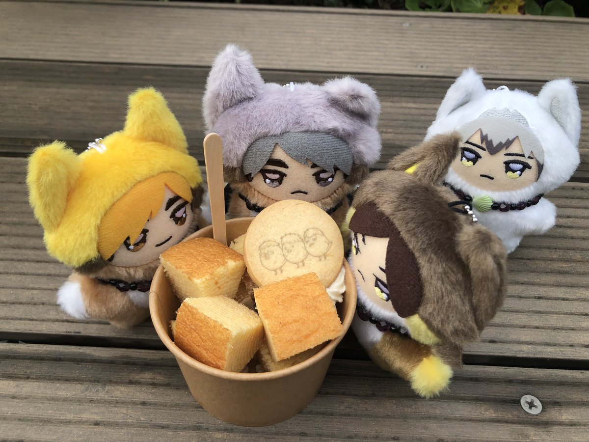 aKAIsan_1212's tweet photo. atelier京ばあむにいきました
〜いなりざきこうこう〜

さむ「ぜんぶくうたる！」
つむ「なんやと、おれにもよこせや！」
すな「はやくたべよ、きたさんきちゃう」

きた「よんだか？」

#うちのちみけも https://t.co/Fx4AO6SmVf