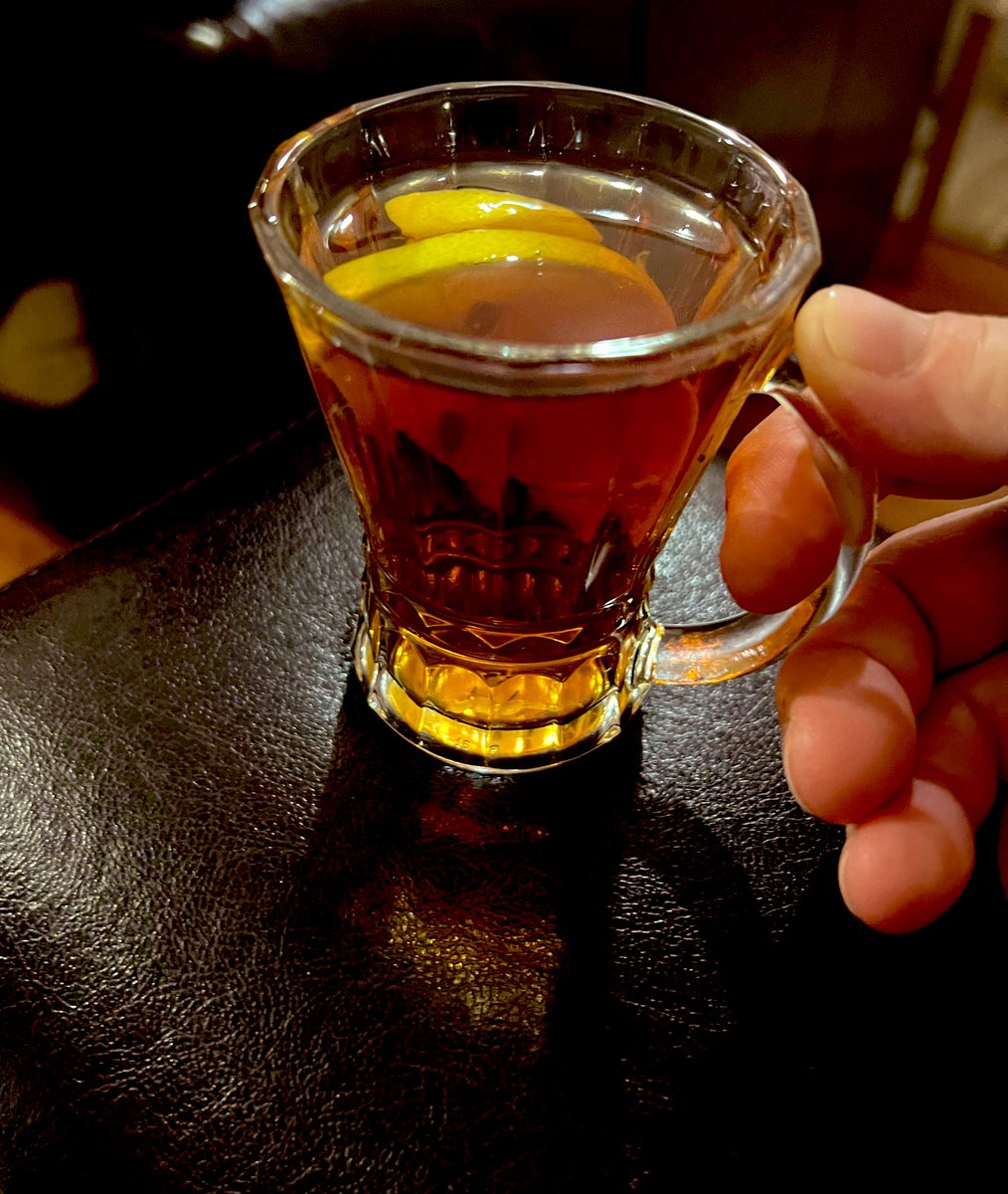 ..."Eğer bir şey olmak istiyorsanız;
Doğru ve güzel insan olun...

O kulvarda pek yarış yok"...!

Hayırlı Akşamlar olsun..🥀☕️🌙

#Öyleİşte