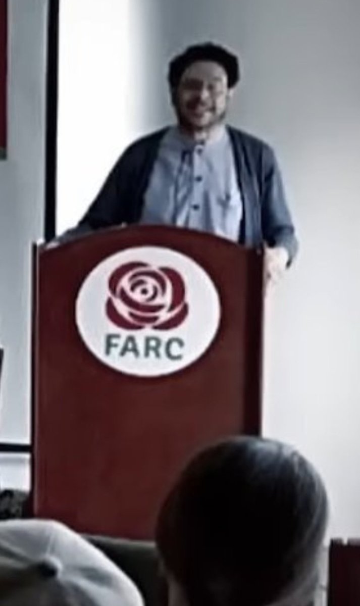 El político zurdo promete robar a los ricos y darle a los pobres, la realidad es que el político zurdo roba a pobres y ricos para vivir como millonario de la renta de tanto estúpido dispuesto a creerle.