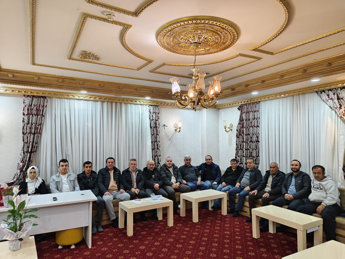 Atışalani Mahallesi haftalık olağan toplantımızı Mahalle başkanımız <a href="/ugurlu2828/">Fahrettin UĞURLU</a> başkanlığında ve ilçe yönetimi <a href="/koksalinci54/">ksal_54</a> ile gerçeklestirdik 
<a href="/akparti_esenler/">AK Parti Esenler</a>  <a href="/vedatdestek/">Vedat Destek</a> <a href="/oktayilmaz18/">OKTAY YILMAZ</a> <a href="/EmrullahErkus/">Emrullah ERKUŞ</a> <a href="/abdullahozdemir/">Abdullah Özdemir</a>  @mt_goksu
#hermahallesiylesenler