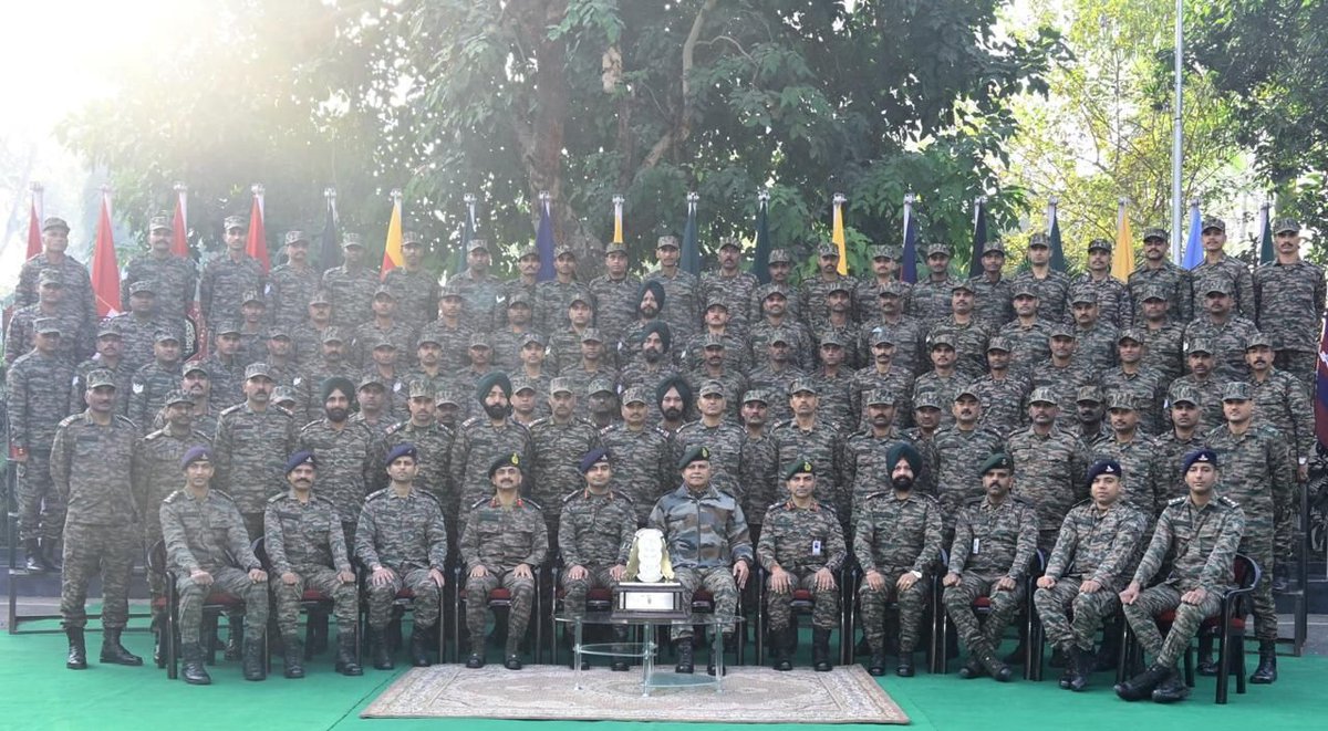 VajraCorps_IA's tweet photo. #StrongAndCapable #OnPathToTransformation
Lt Gen Ajay Chandpuria, GOC #VajraCorps reviewed the Operational Readiness of the Formations. He commended the High All Round Professional Standards of All Ranks urging them to Achieve Full Exploitation of Cutting Edge Technologies, Greater Synergy & continue to be Mission-Ready; thus embodying #ServiceBeforeSelf and the Victorious Spirit of the #IndianArmy.
लेफ्टिनेंट जनरल अजय चांदपुरिया, AVSM, VSM, GOC #VajraCorps, ने फॉर्मेशन्स की ऑपरेशनल रेडीनेस का विस्तृत निरीक्षण किया। उन्होंने सभी रैंकों के उच्च स्तरीय प्रोफ़ेशनल मानकों की सराहना करते हुए उन्हें अत्याधुनिक तकनीकों के पूर्ण उपयोग, व्यापक सामंजस्य स्थापित करने और सदैव मिशन-रेडी रहने के लिए प्रेरित किया; जो #IndianArmy की #ServiceBeforeSelf औ विजयशील भावना का वास्तविक स्वरूप है।
#NationFirst #OperationalReadiness #Agile #Adaptive #FutureReady #TrainingExcellence #Leadership #MissionReady #SynergyAndIntegration
@adgpi @westerncomd_IA @pro_defence @prodefencechan1
@HQ_DG_NCC @DIAV20 @DIRECTORATERTG @IAF_MCC @NewsIADN @DRDO_India @DIAV20
