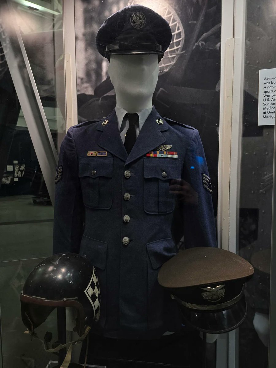 It's hardly my place to weigh in on the Zentreya uniform thing, but. . . colors aside, we had the fit too. Not in my time, no (the hat was still an option), but we had it too.

And hers is stylized enough to be something unique and NOT what people wanted to label it. So chill.