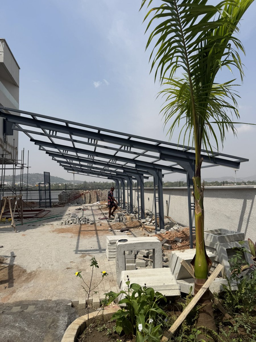 ROkpokam's tweet photo. This week was for carports and pools ❤️ https://t.co/pJOq6Hw1Xp