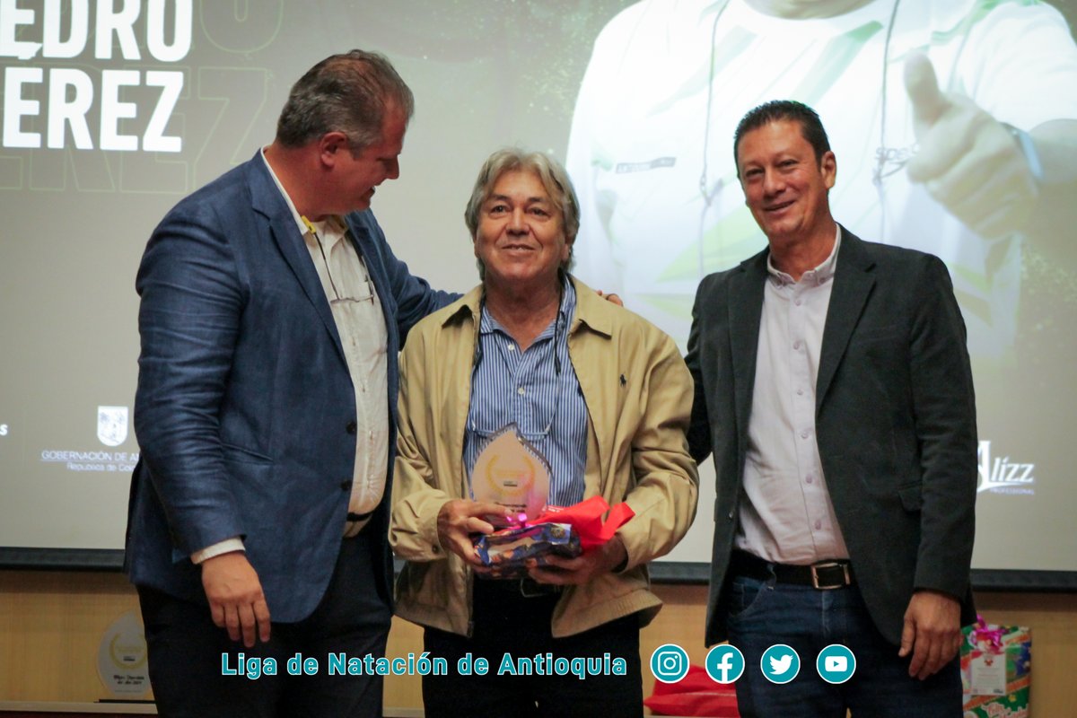 #Institucional | Ya se conocen los nominados para los Reconocimientos Nada Mejor 2025 🎉💪🏻🏆    
Conoce todos los nominados en doce categorías aquí:
➡️ facebook.com/photo/?fbid=12…