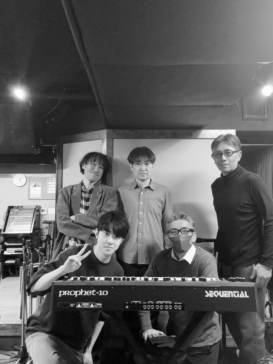 OfficialYMN's tweet photo. ♨️YMN @千葉LOOM

・YMOカバーバンド
「2000-20ツアー風味」
MIYA / Masaki Endoh / Shinji / I-SA-TY /  hirasawa
・YMOマニアクイズ大会
・シンセ聴き比べ
・セッションタイム

🗓️2025年12月13日（土）
⏰ 15:00〜21:00
📍 千葉LOOM / ¥3,000＋1drink

※配信なし・現地限定・当日券のみ https://t.co/6j03kfyc3s