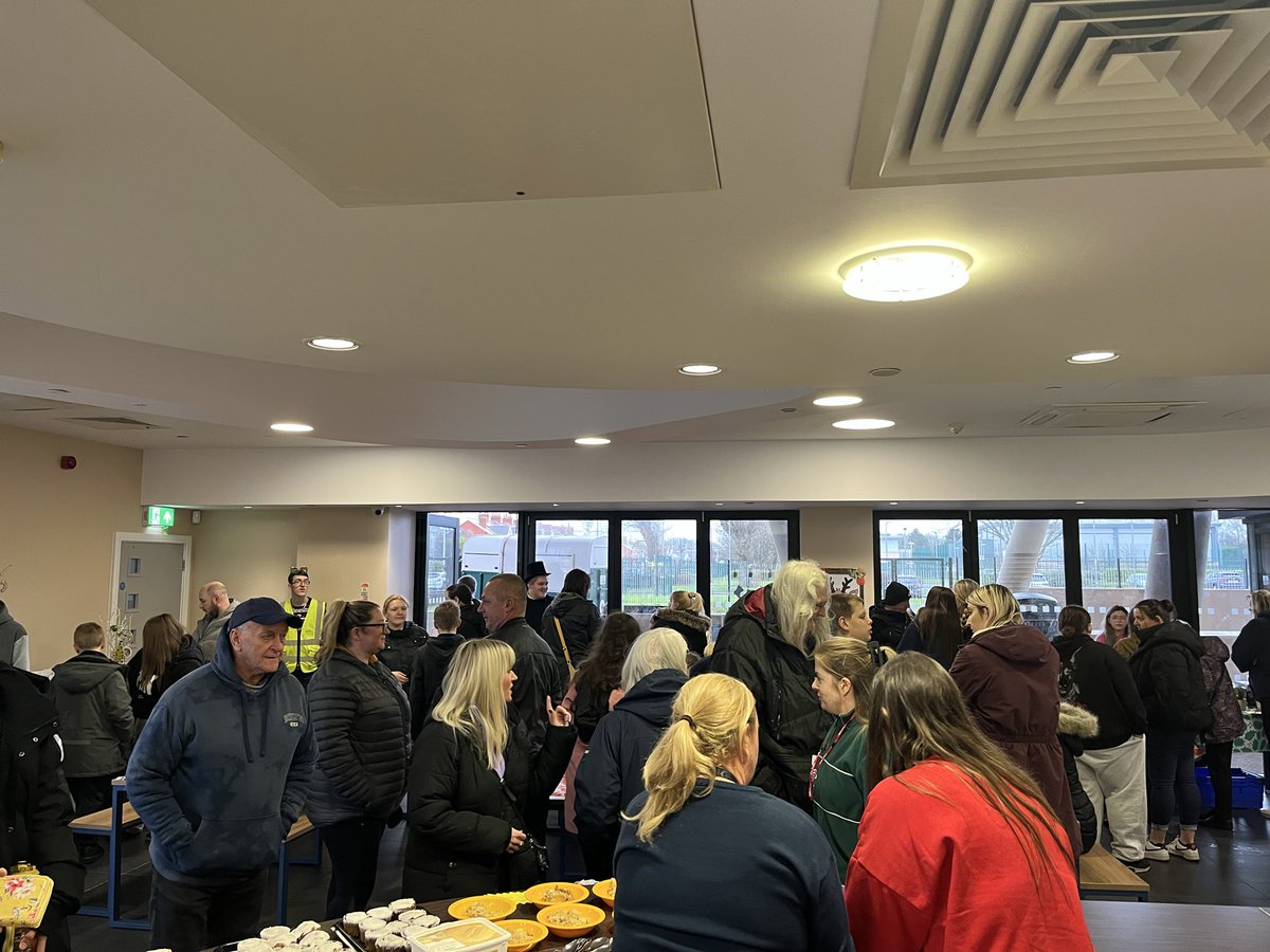 Park Community Academy tweet media