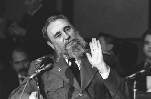 📸Fidel en Conferencia de Prensa durante su visita a México para la toma de posesión del Presidente Carlos Salinas de Gortari,  📅4 de diciembre de 1988

fidelcastro.cu
#100AñosConFidel #Cuba #Revolución #FidelCastro #SomosCuba #SomosContinuidad #RevoluciónCubana