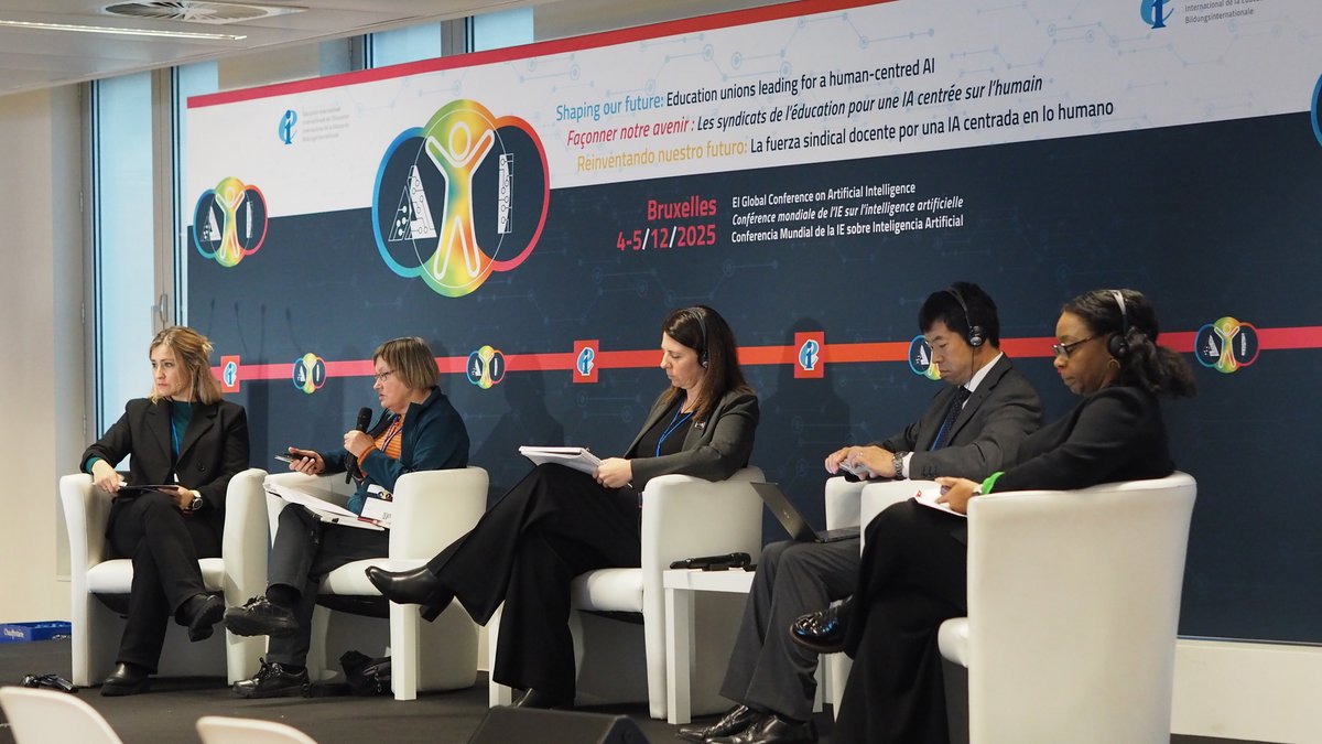 Education International tweet media