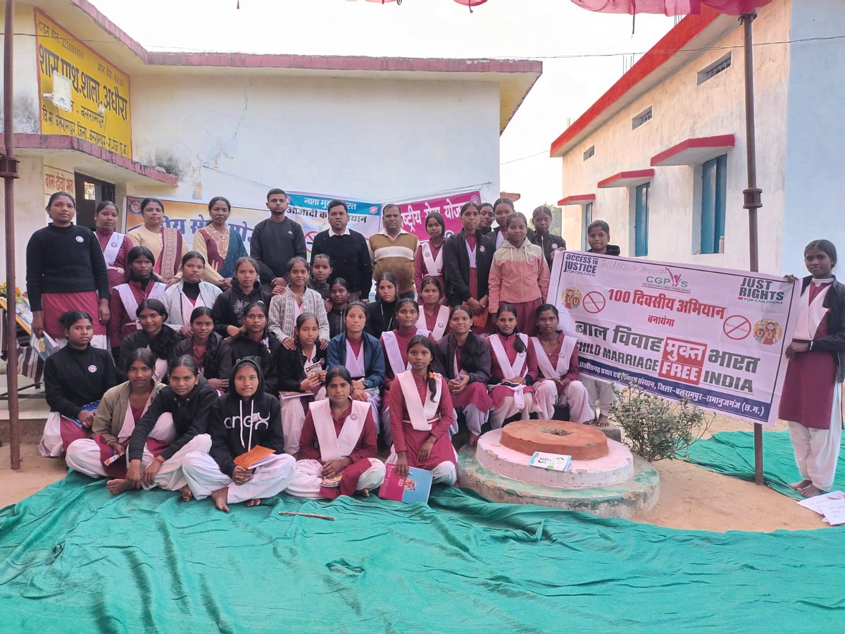 CCgpvs's tweet image. @CCgpvs ने शा. कन्या उ.मा.शा. बलरामपुर के NSS शिविर (भनोरा) में बाल विवाह, बाल श्रम, बाल तस्करी व बाल यौन शोषण पर जागरूकता सत्र आयोजित किया।बाल विवाह न करने की शपथ भी दिलाई गई।
@JustRightsIndia
@WCDCgGov 
@MinistryWCD